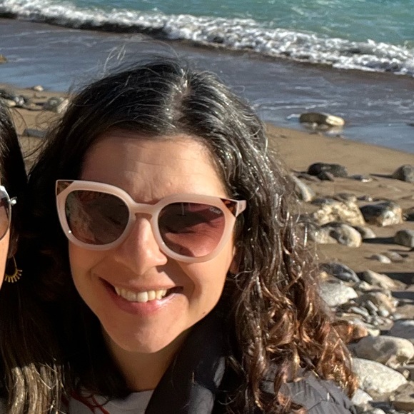 Meet your Posher, Nada - Picture 3 of 3